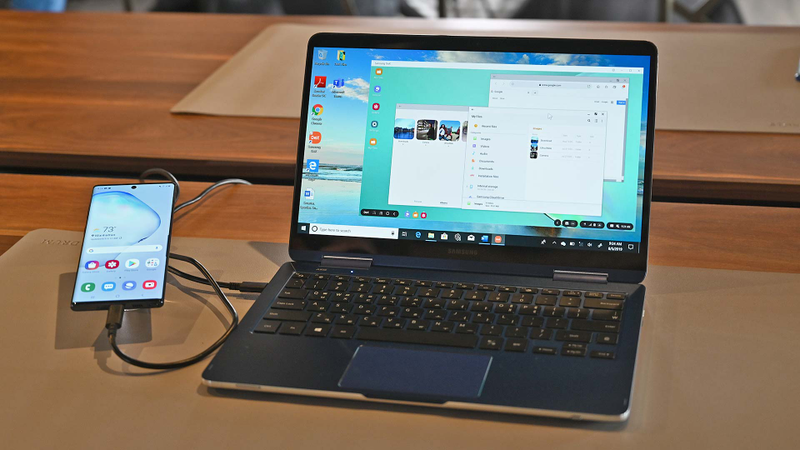Setting on DeX on a laptop or desktop is now as easy as plugging the phone in to charge. No need for a separate cable or an external monitor.